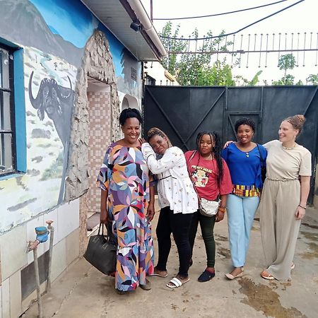 First Point Arusha Hostel Esterno foto