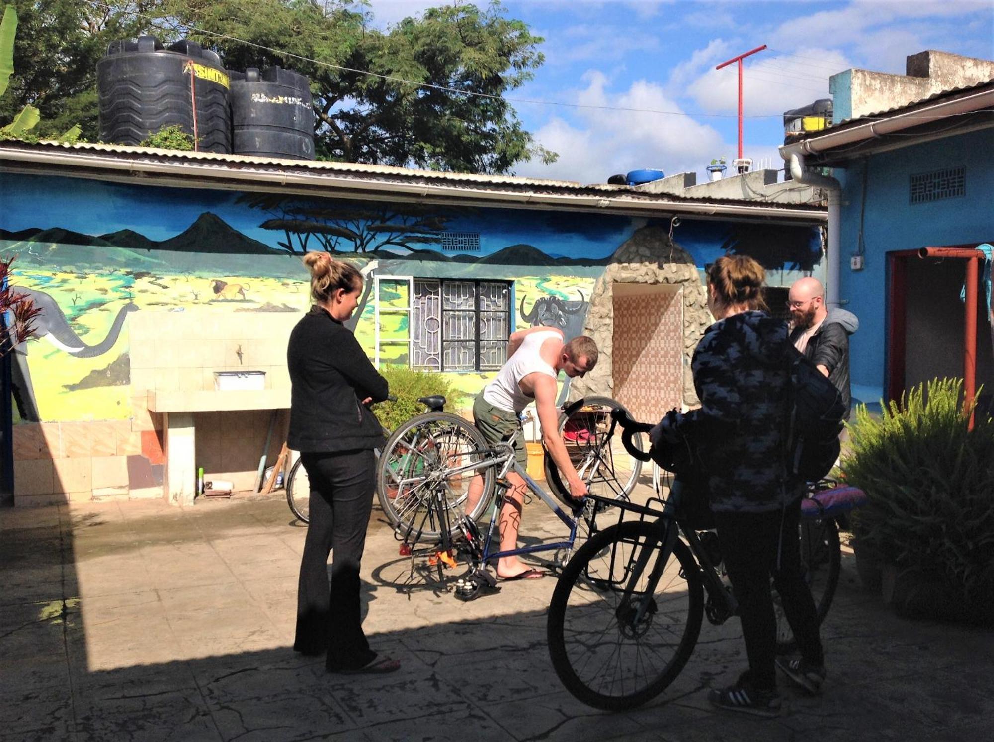 First Point Arusha Hostel Esterno foto